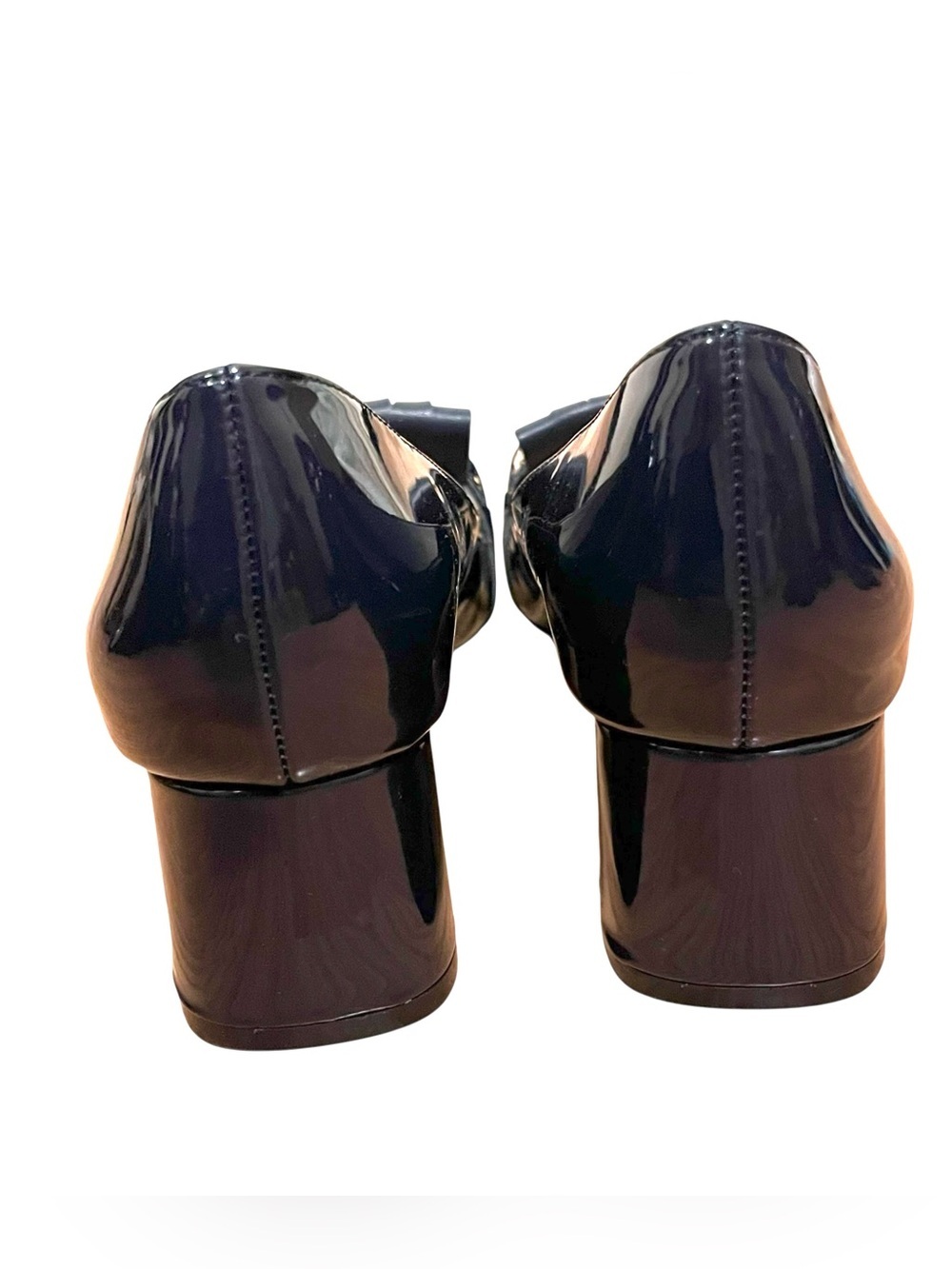 Tahari Mary Navy Patent Loafer Pumps Block Heel Fringe Chain Detail Size 8 - Picture 10 of 12